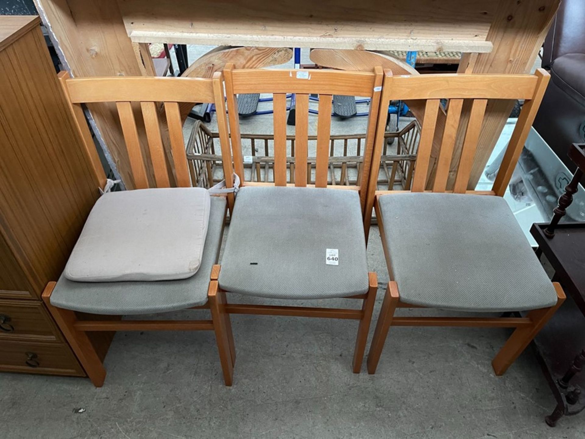 3X DINING CHAIRS