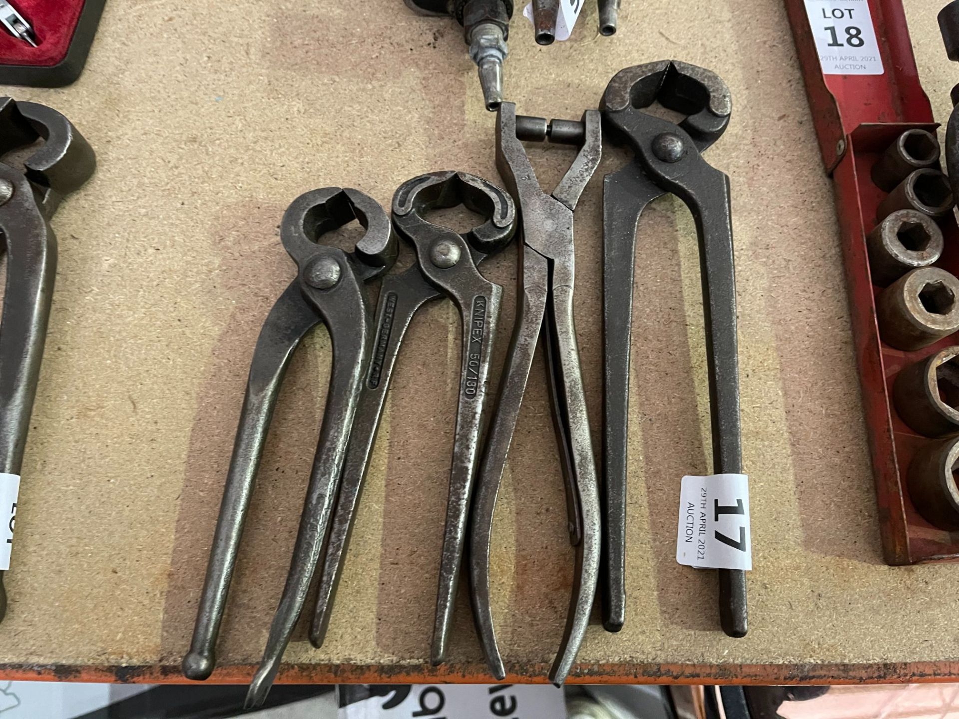 LOT OF 4 PINCERS