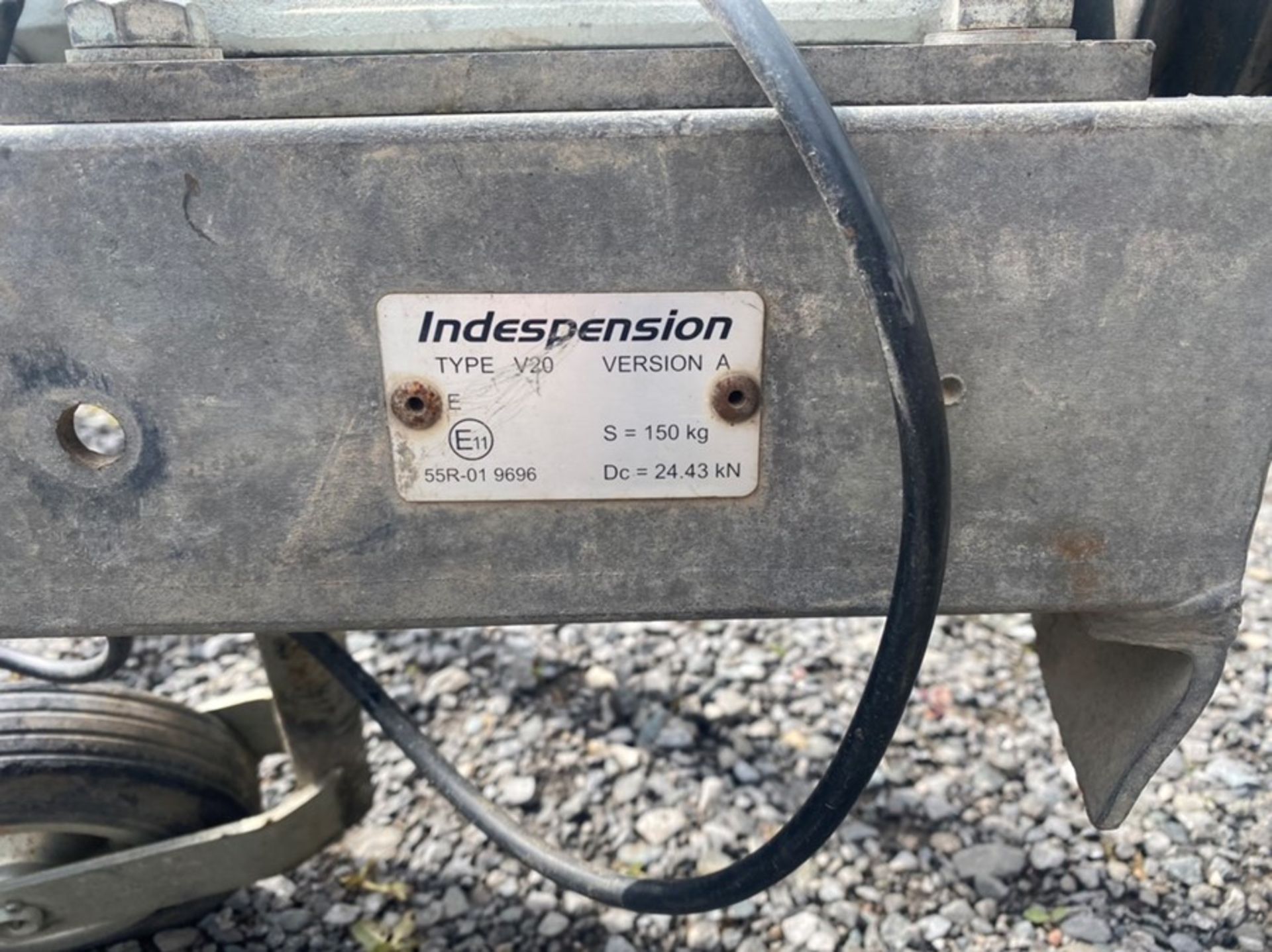 INDESPENSION TYPE V20 8.4” X 4.2” TWIN AXLE PLANT TRAILER & RAMP (PLUS VAT ON HAMMER BID) - Image 4 of 7