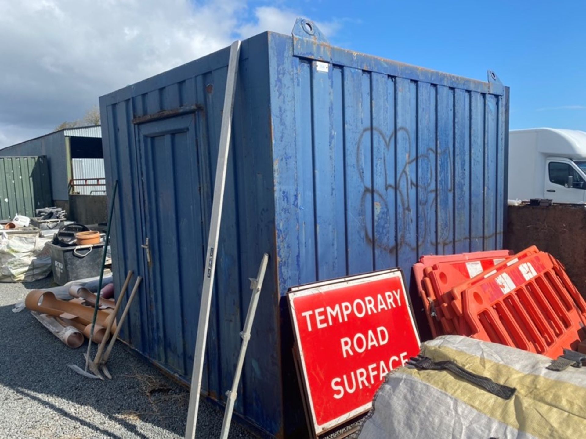 10 X 8FT CONTAINER TOILET BLOCK - Image 2 of 3