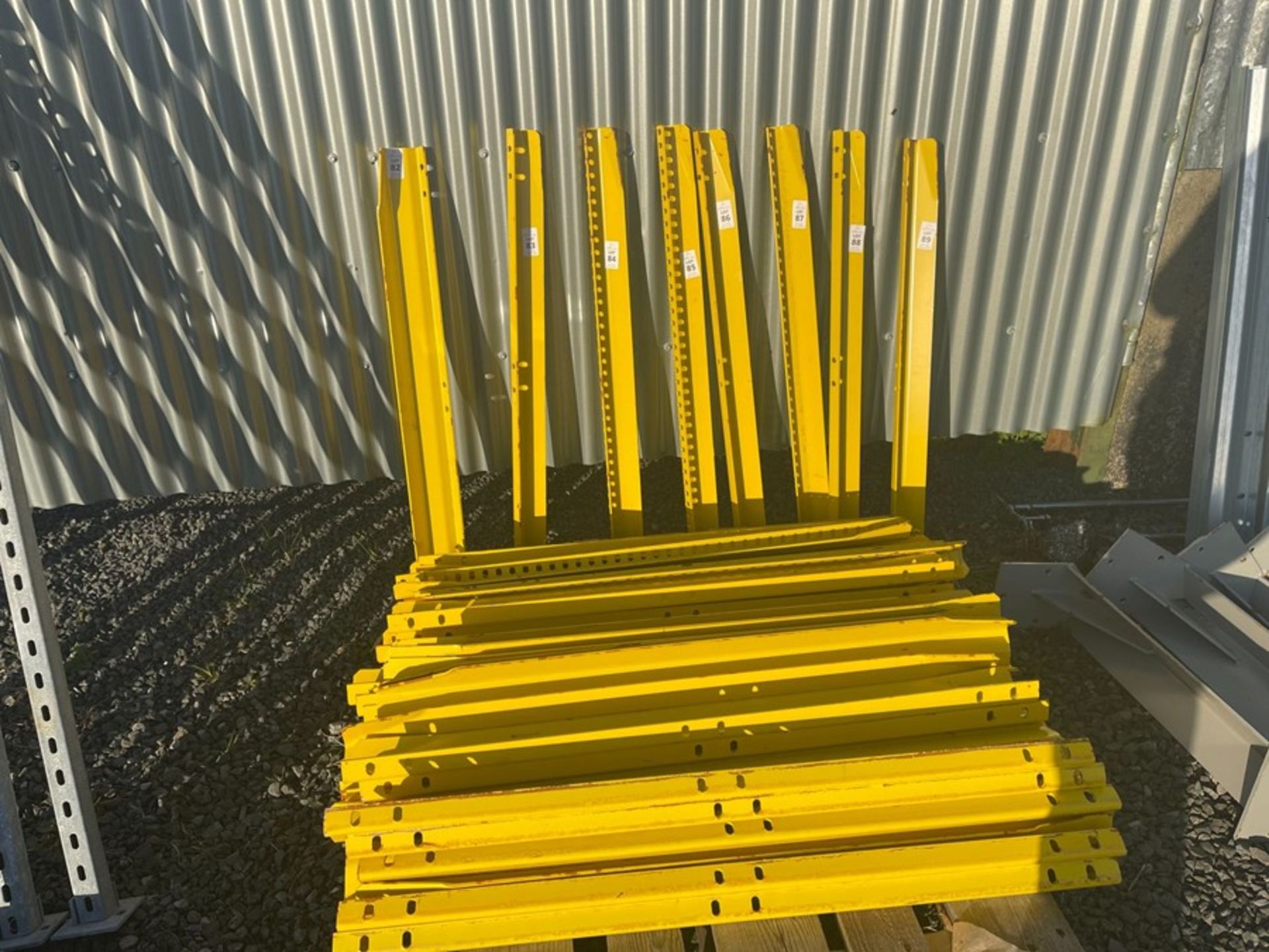 10X 3.4FT YELLOW STEEL LENGTHS