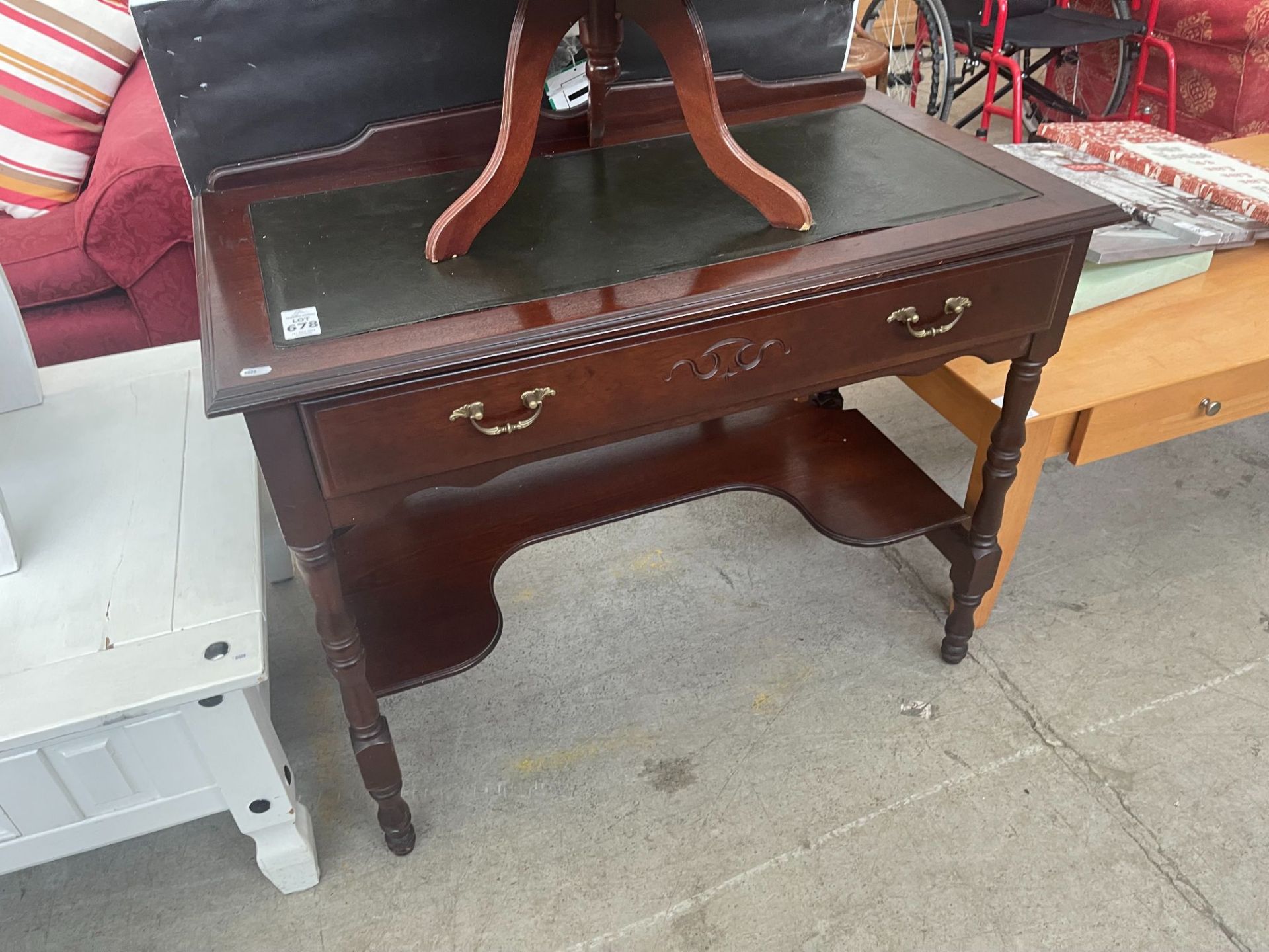 ROSSMORE FURNITURE MAHOGANY LEATHER TOPPED DESK