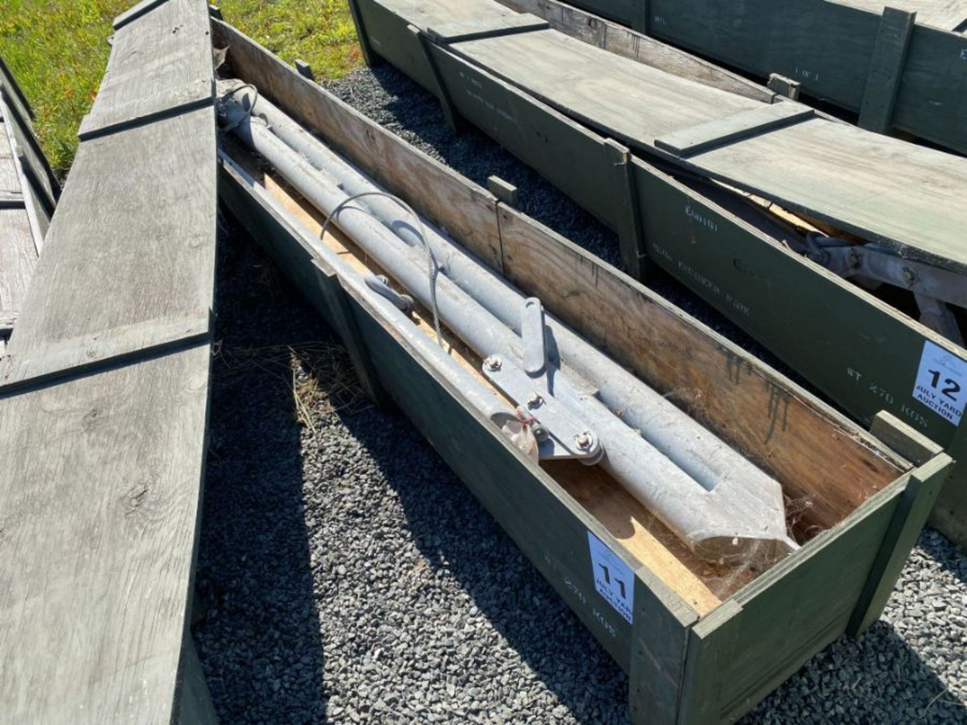 EX-ARMY GALVANIZED GRIPPER/SPREAD BARS IN WOODEN CRATE (HAMMER VAT ON THIS ITEM)