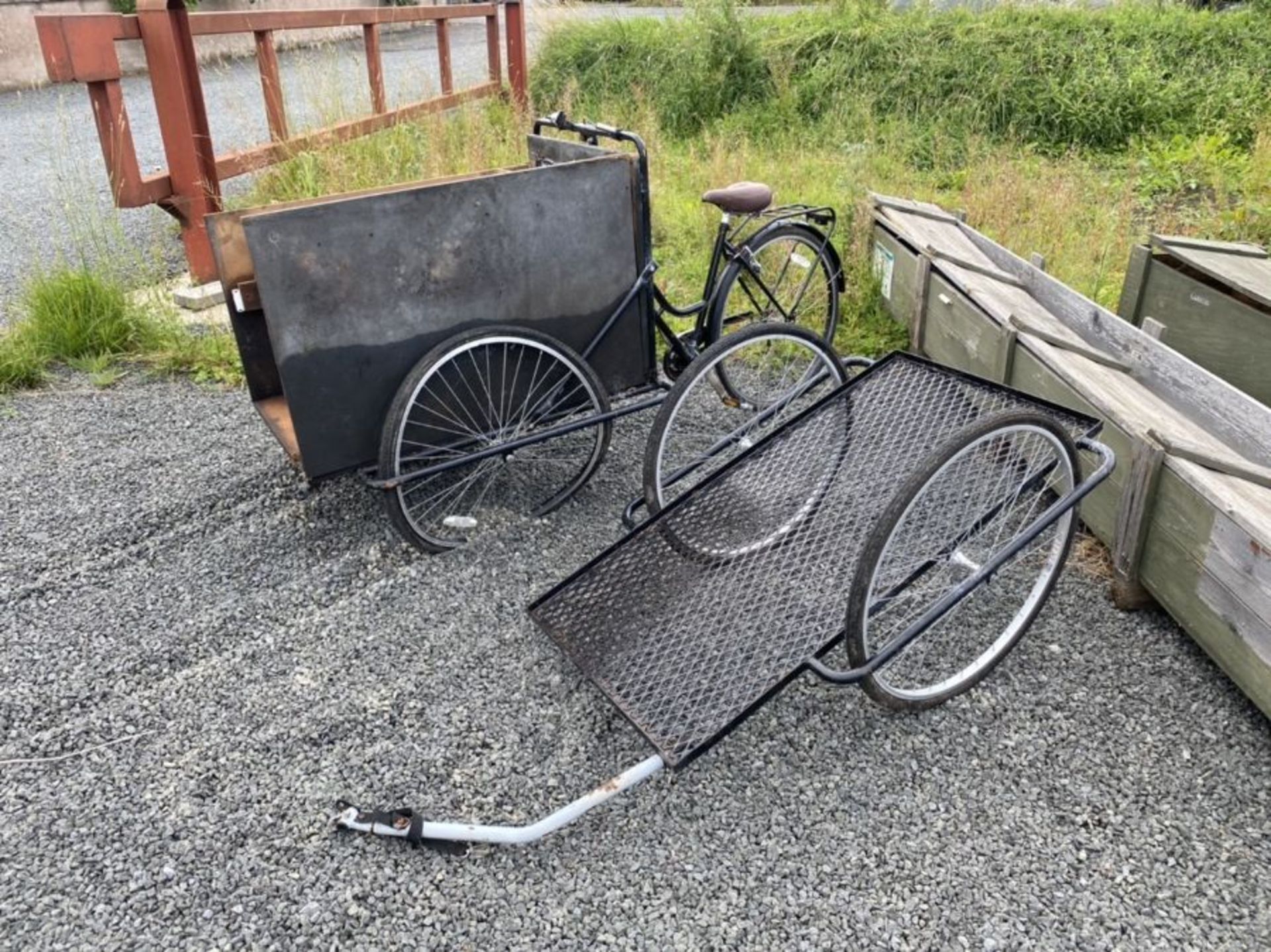 VINTAGE 3 WHEELED SHOP DELIVERY BIKE + TRAILER (HAMMER VAT ON THIS ITEM)