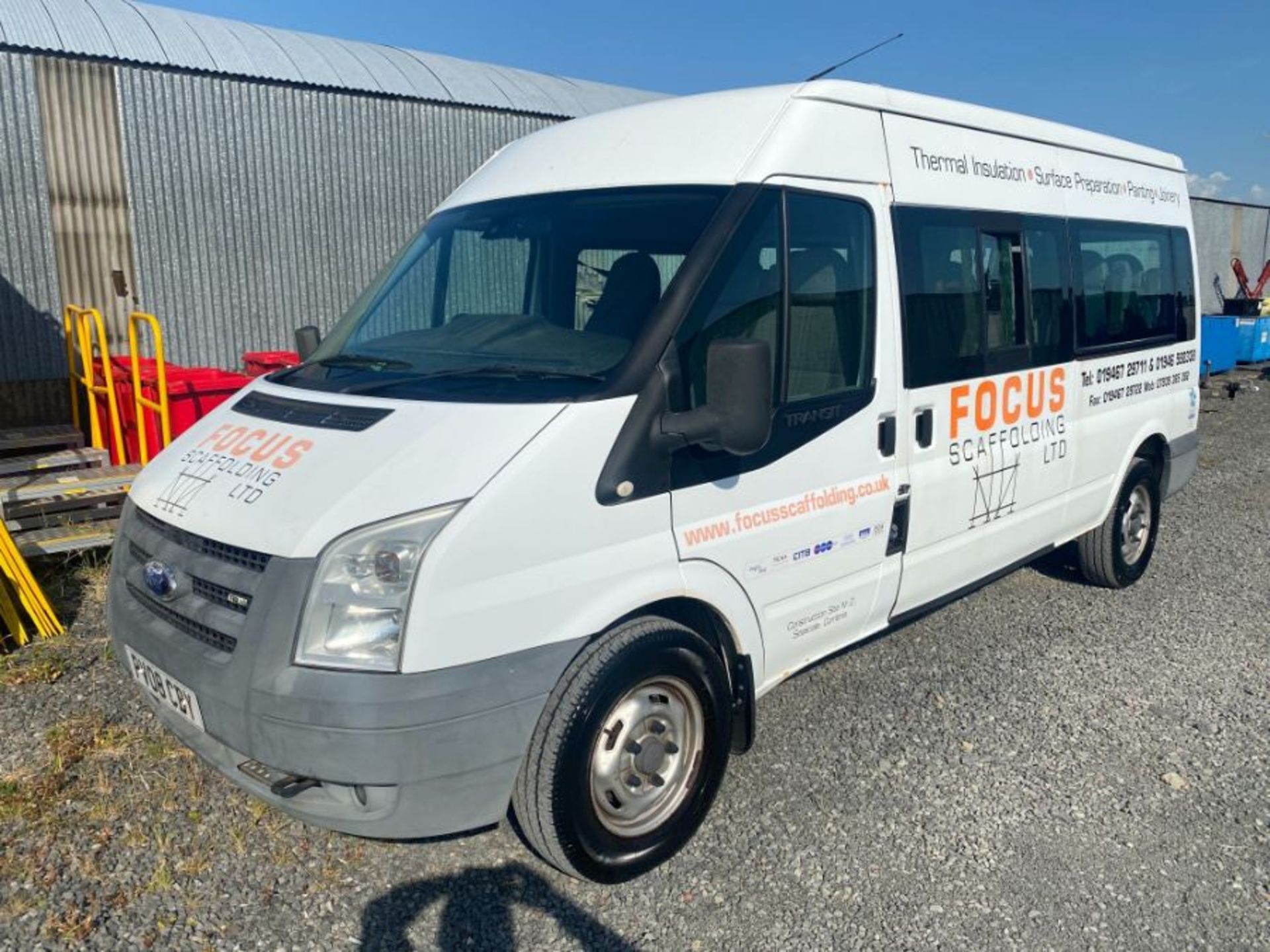 2008 WHITE FORD TRANSIT 2.4 15-SEATER MINI BUS (TURNS ON AND DRIVING) (105,425KM - NO MOT, NO