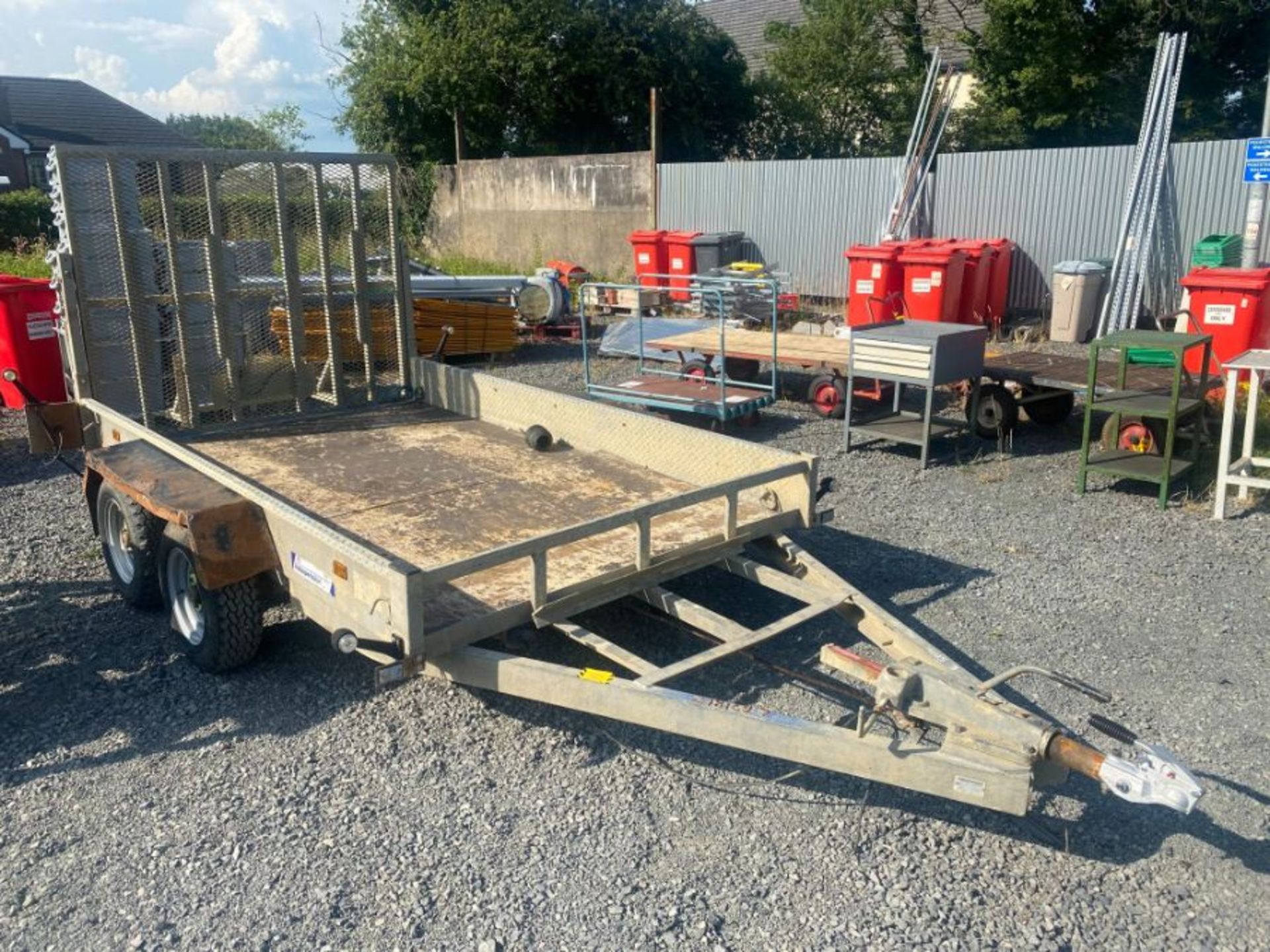INDESPENSION TWIN-AXLE PLANT TRAILER WITH RAMP (10X6) (HAMMER VAT ON THIS ITEM)