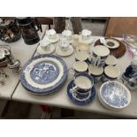 22X ASSORTED PIECES OF BLUE & WHITE DELPH