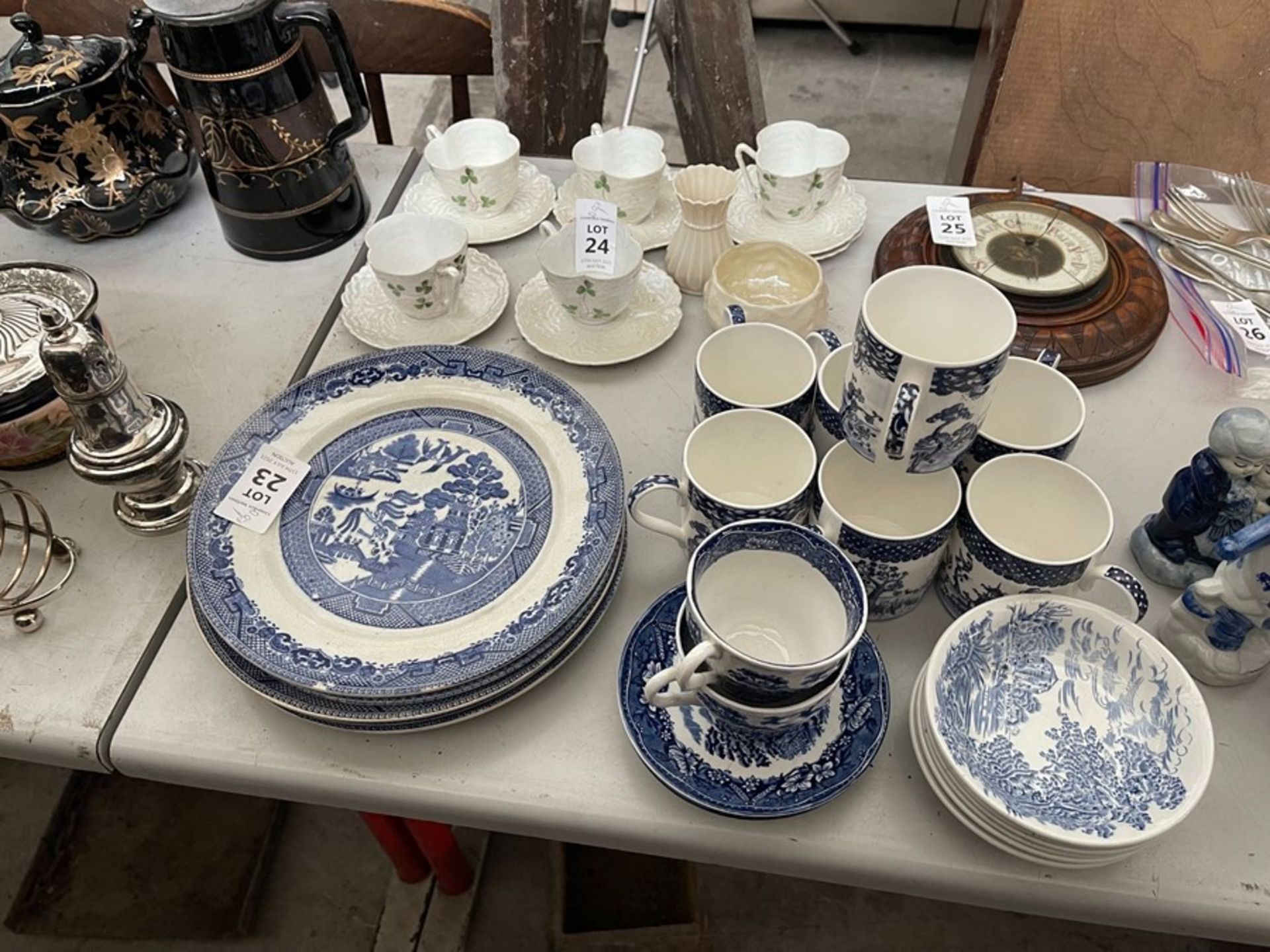 22X ASSORTED PIECES OF BLUE & WHITE DELPH