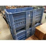 BLUE PLASTIC STILLAGE