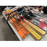 PAIR OF ROSSIGNOR SKIS