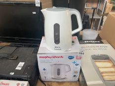 MORPHY RICHARDS BRITA FILTER KETTLE