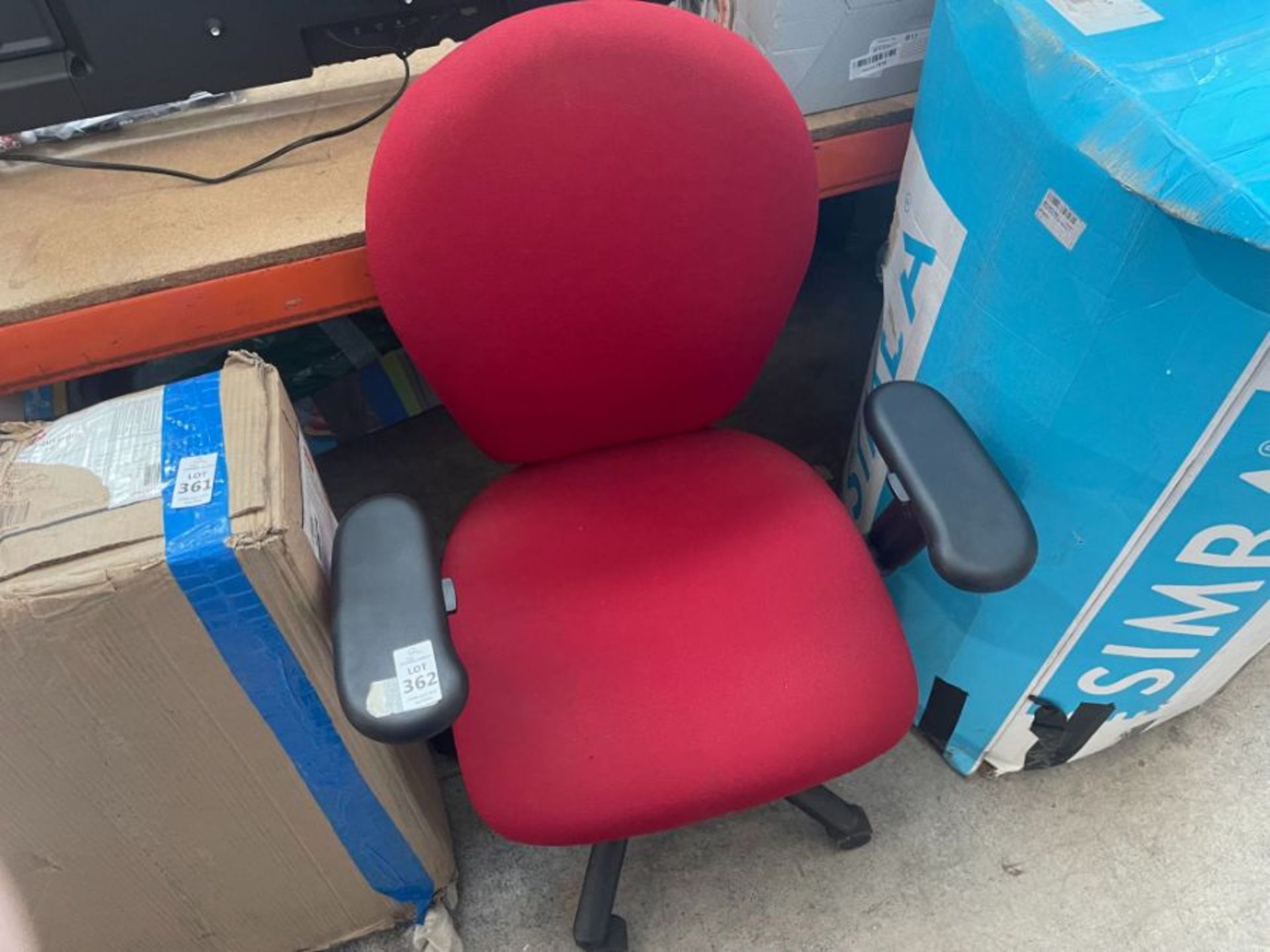 RED SWIVEL OFFICE CHAIR