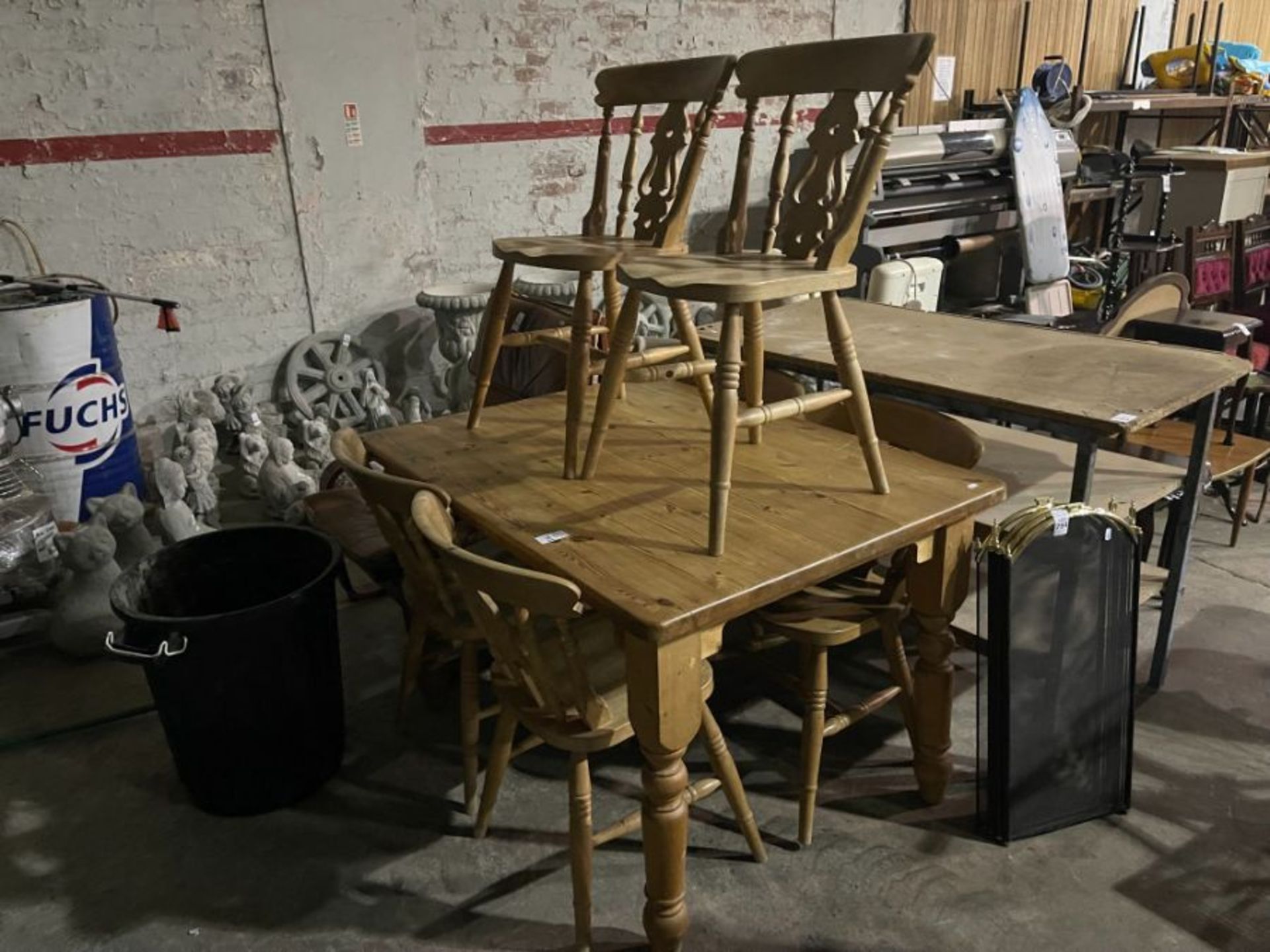 PINE KITCHEN TABLE & 6X CHAIRS