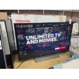 TOSHIBA 32" SMART TV WITH BUILT IN DVD PLAYER (WORKING)