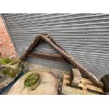 4X HANDMADE ROOF TRUSSES WITH WOODEN BRANCH BEAMS