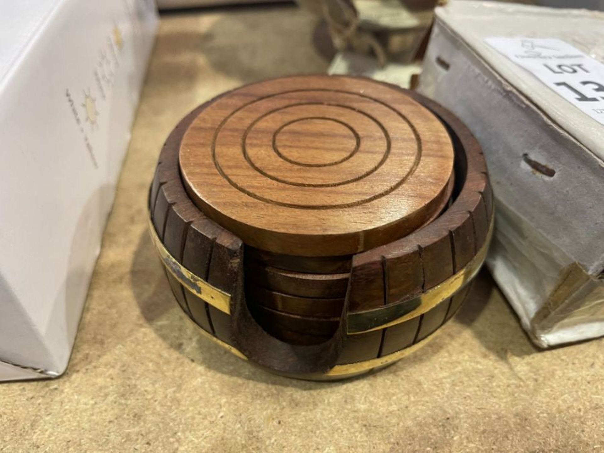 6X WOODEN COASTERS IN WHISKEY BARREL