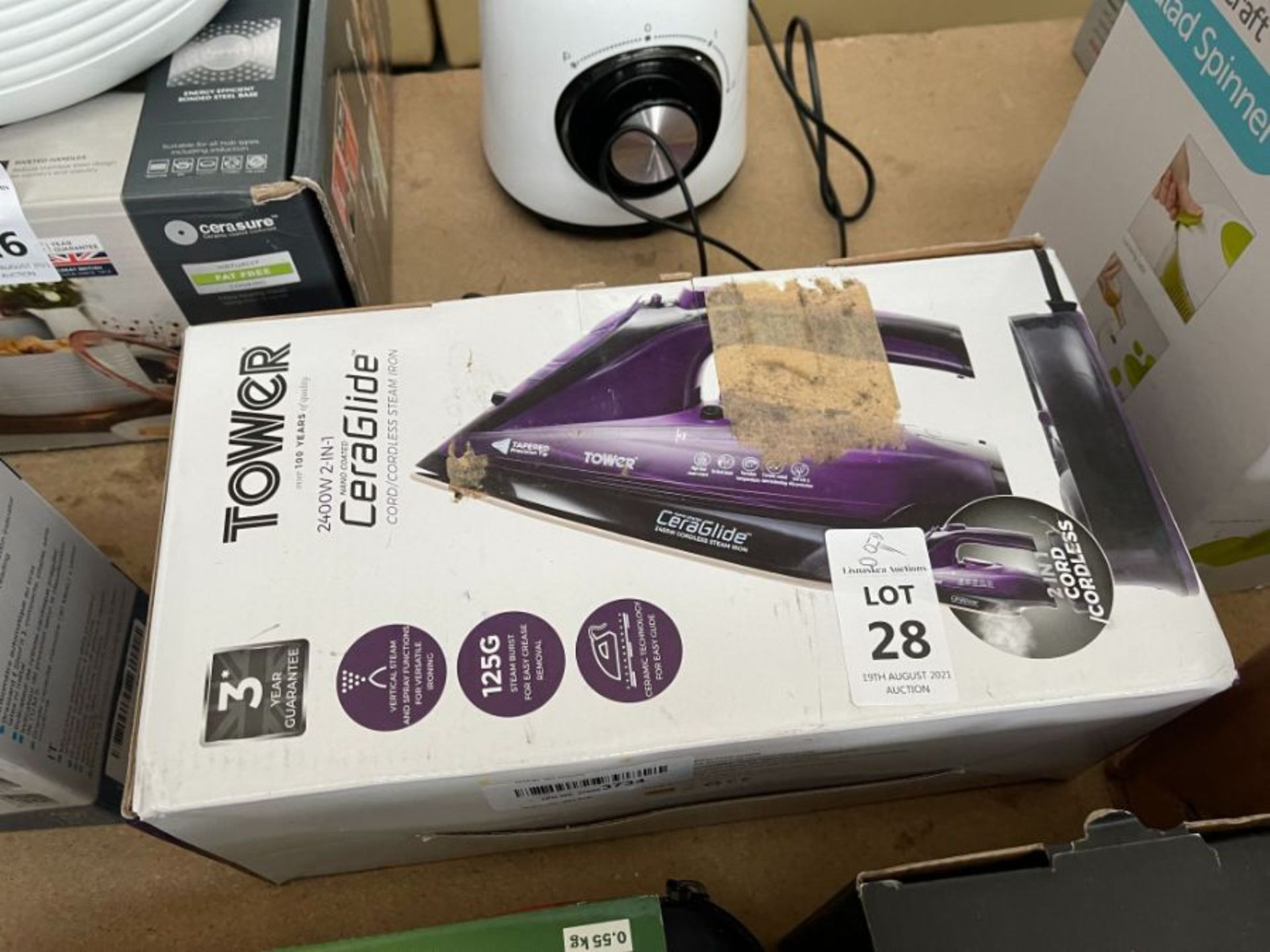 TOWER CERAGLIDE CORD/CORDLESS IRON (WORKING)