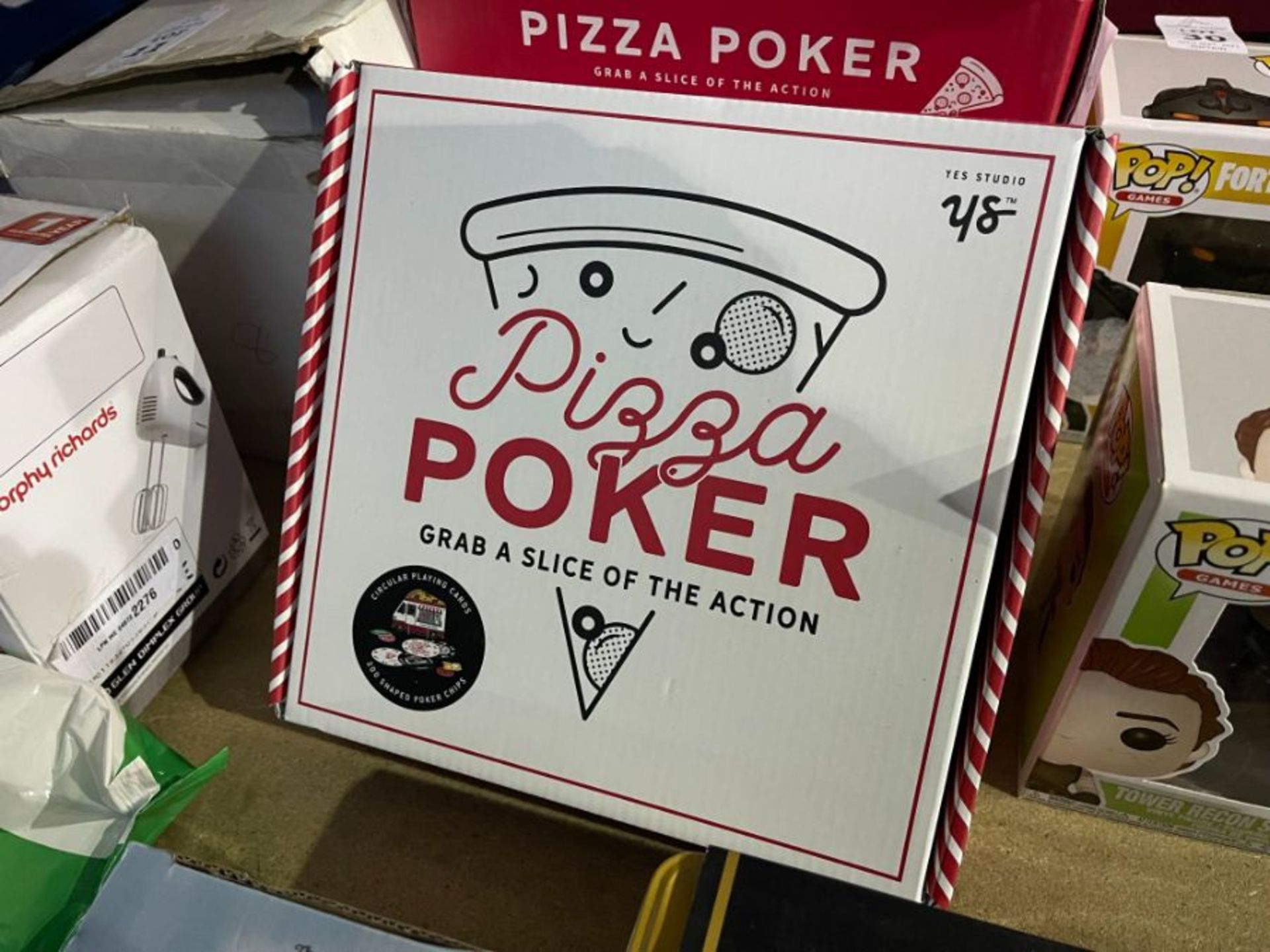 YES STUDIO PIZZA POKER BOARD GAME RRP £20 (SEALED)