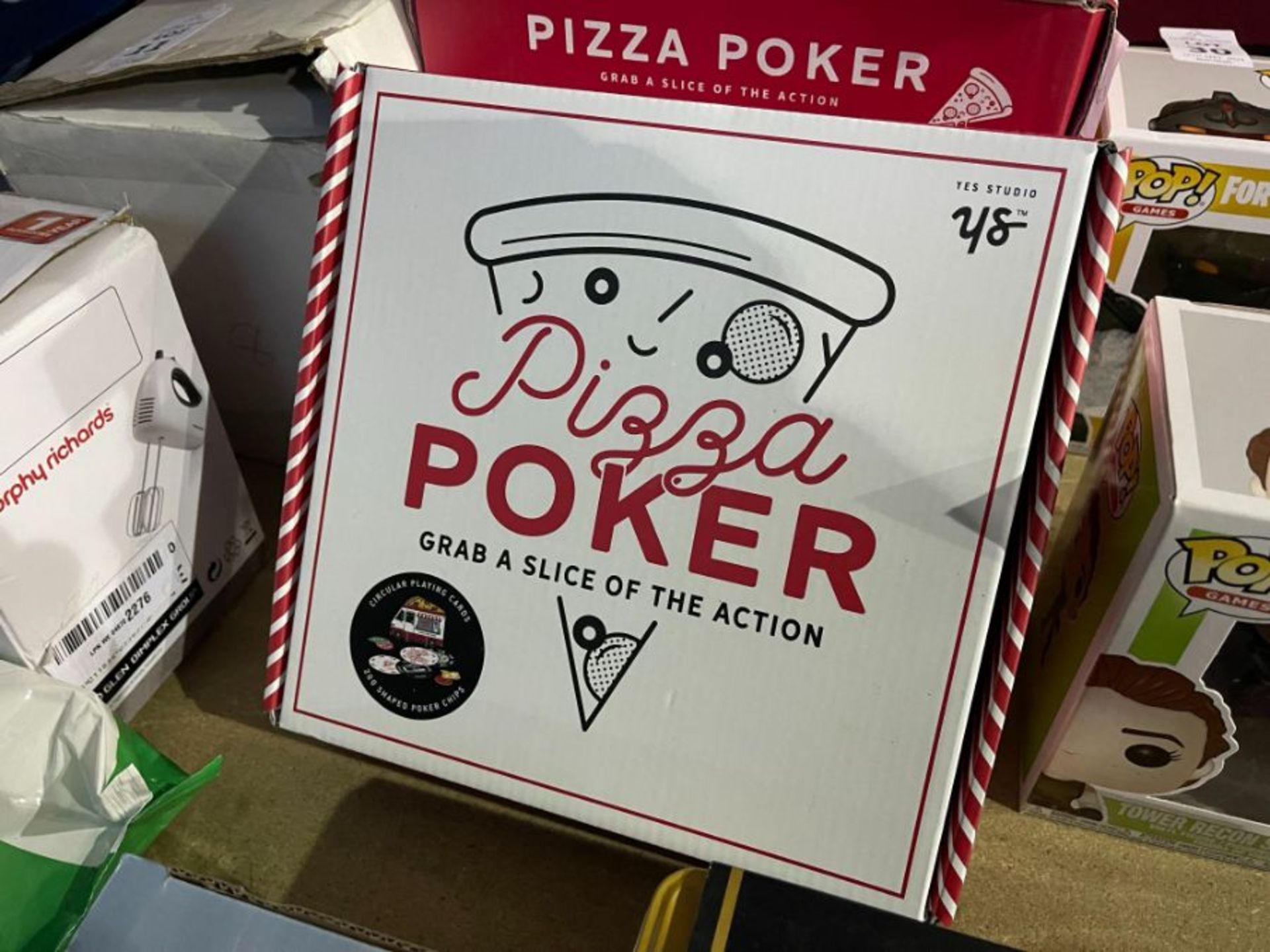 YES STUDIO PIZZA POKER BOARD GAME RRP £20 (SEALED)