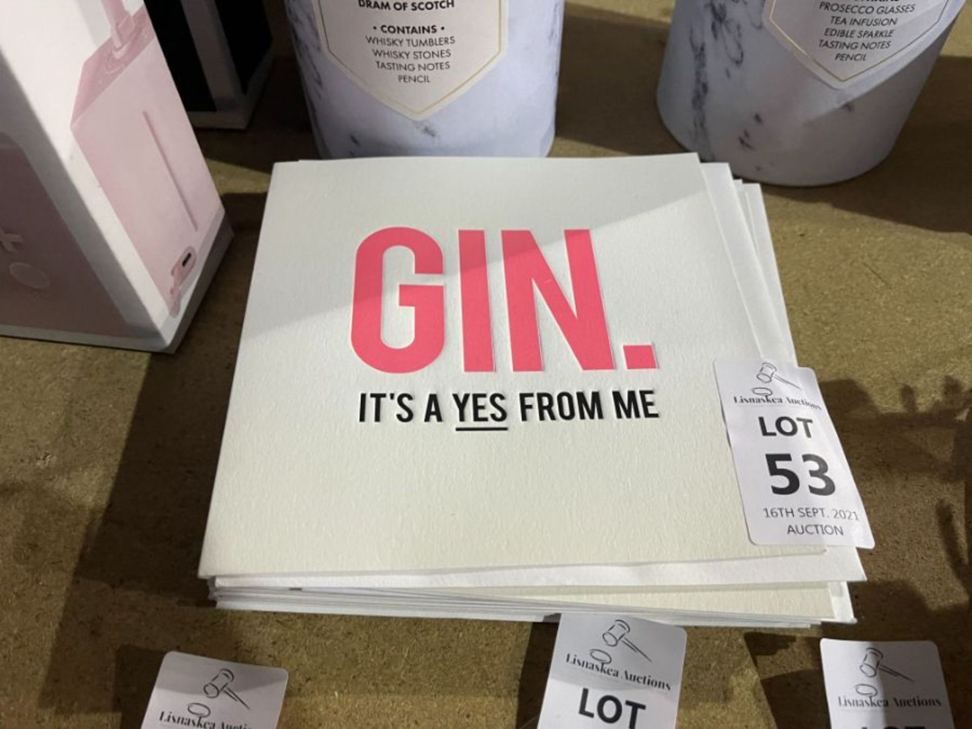 11X PAPERCHASE "GIN. IT'S A YES FROM ME" OCCASION CARDS