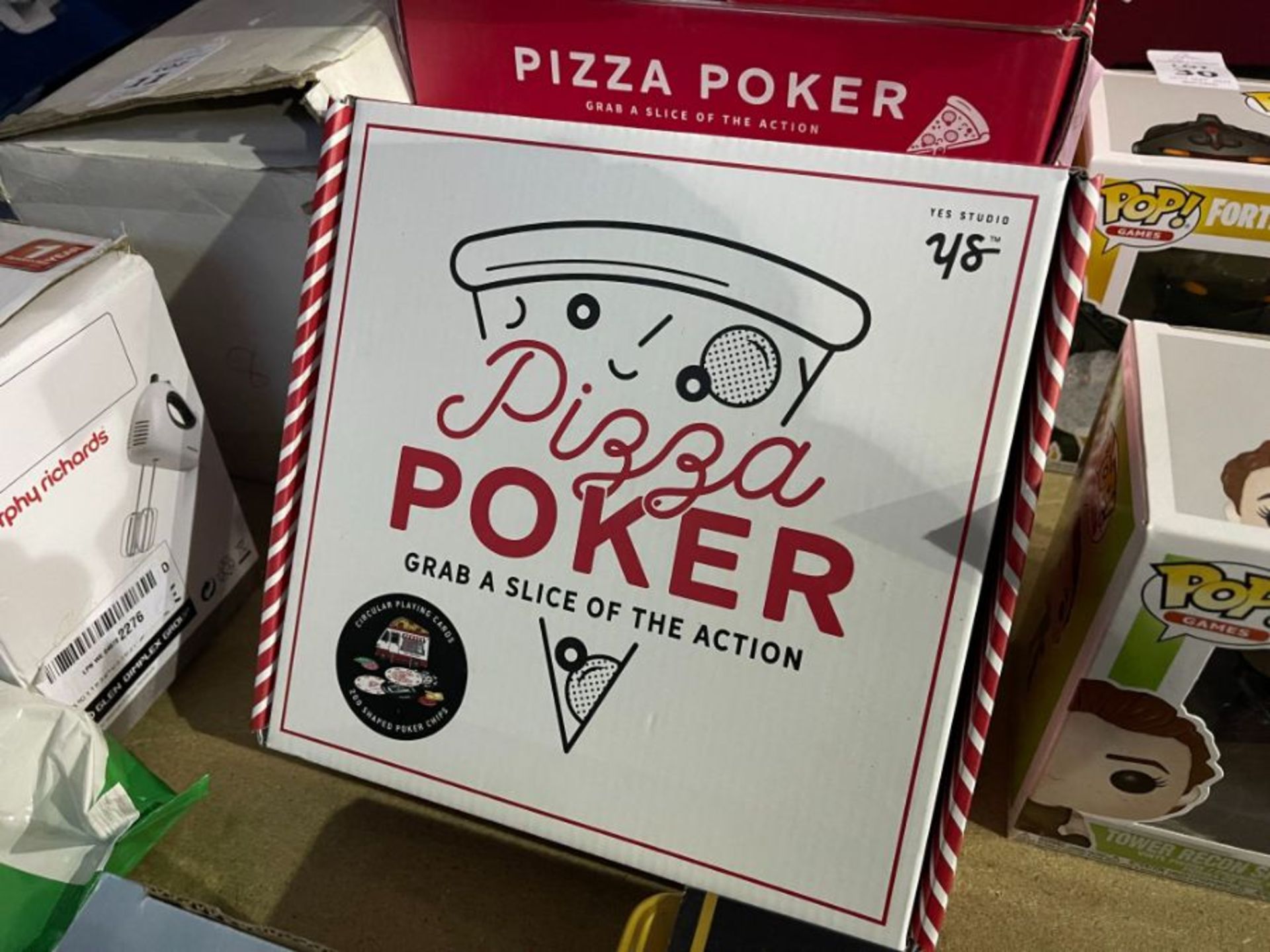 YES STUDIO PIZZA POKER BOARD GAME RRP £20 (SEALED)