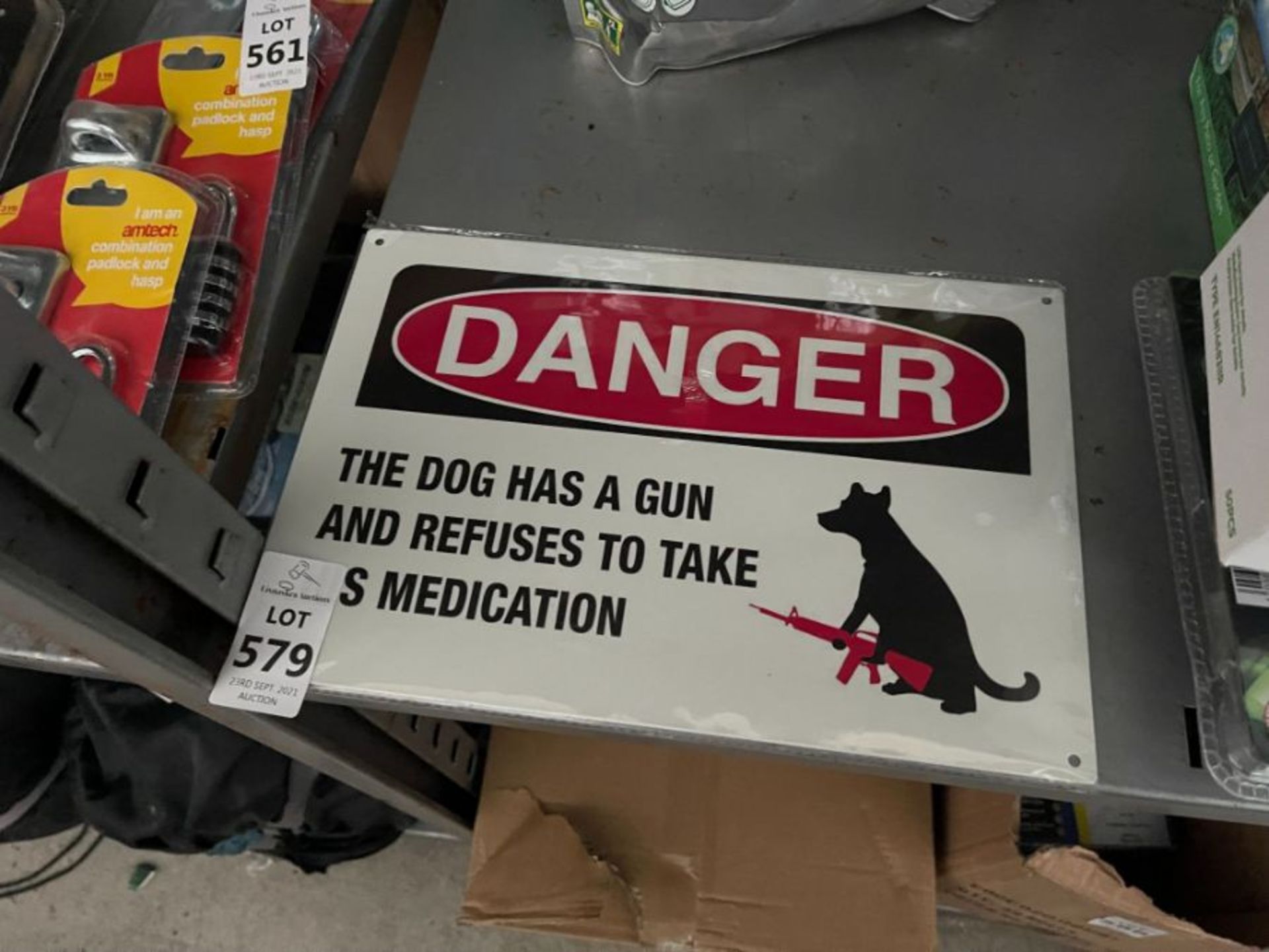 DANGER DOG HAS GUN TIN SIGN