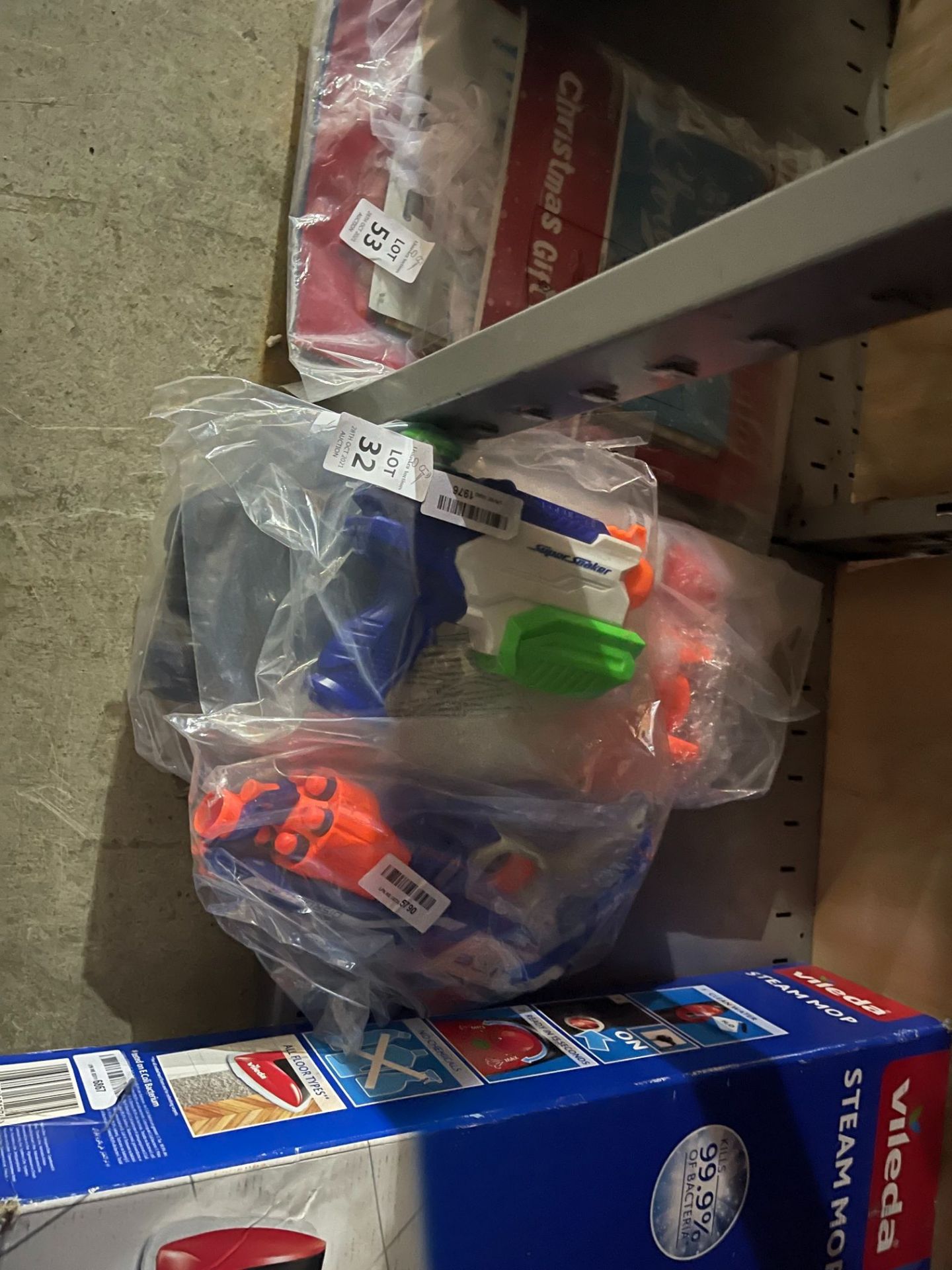 BUNDLE OF NERF GUNS