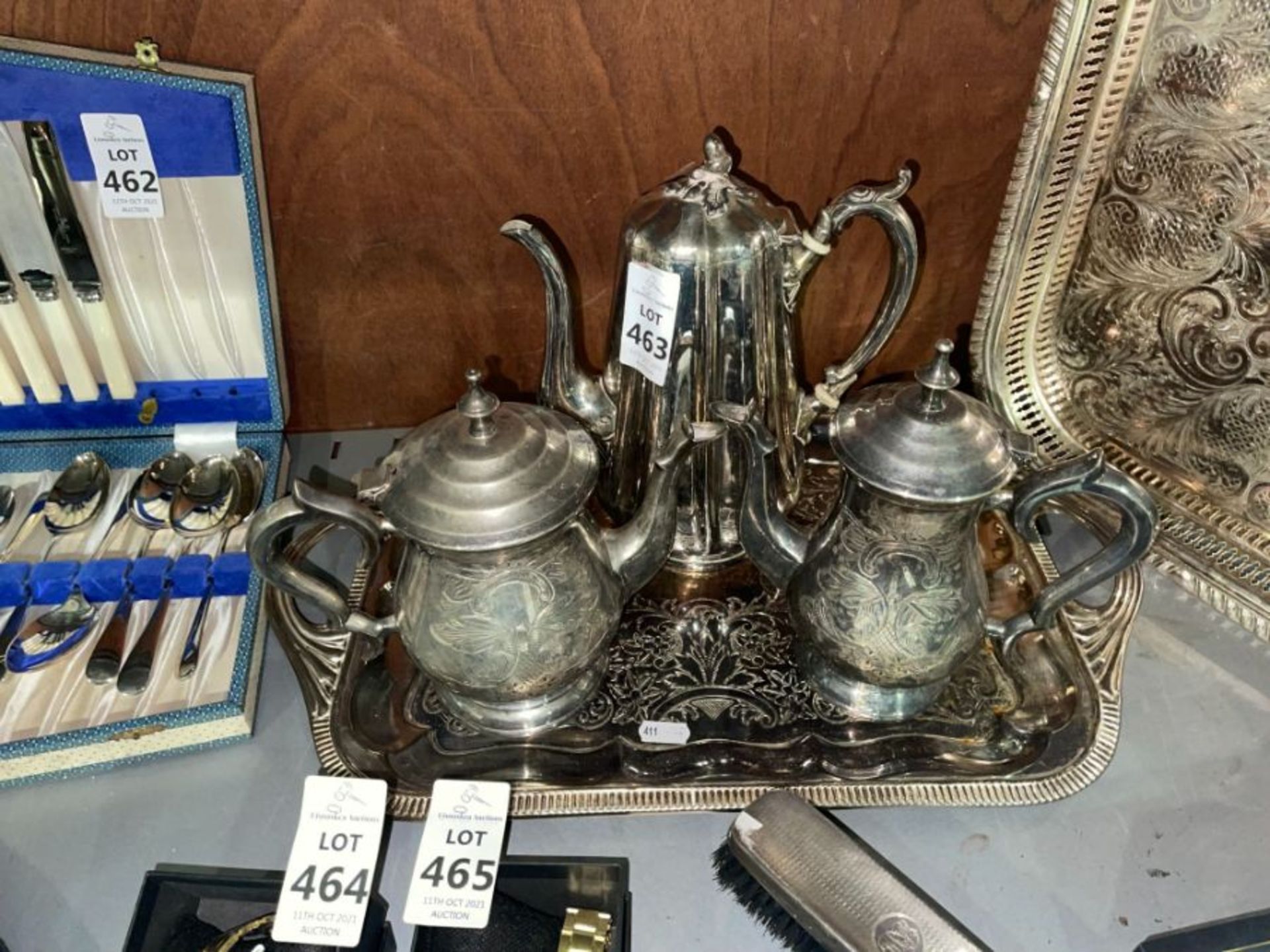 BUNDLE OF SILVER PLATED ITEMS ON TRAY