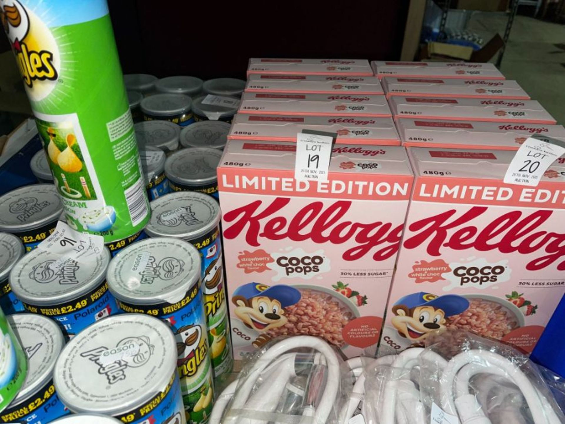 5X BOXES OF KELLOGG'S COCO POPS STRAWBERRY & WHITE CHOC. (DATED FEB. 22)