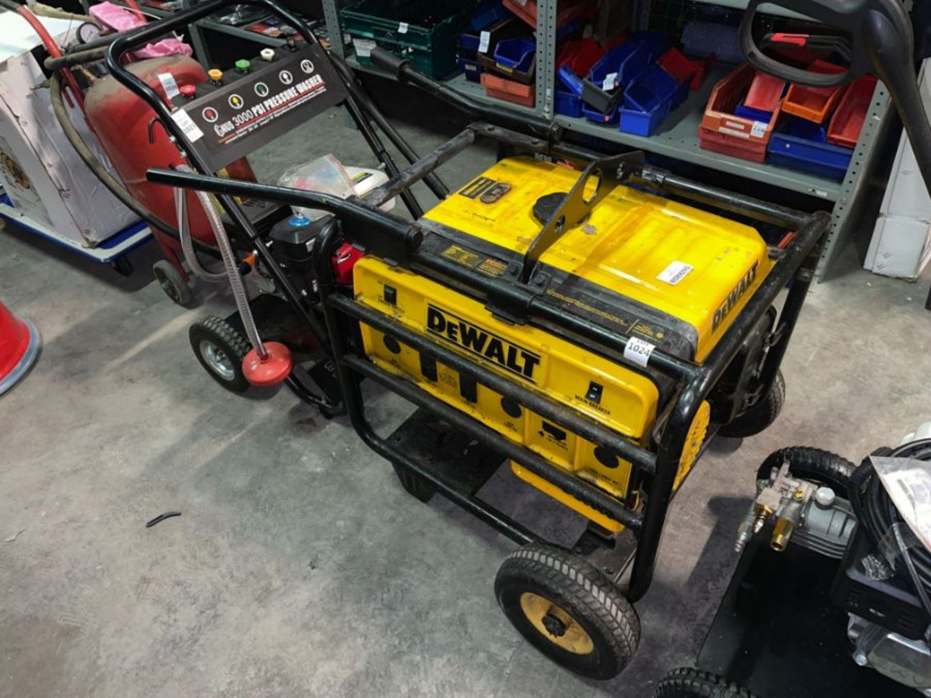 DEWALT DG6000 5.0KVA PETROL GENERATOR - 11HP HONDA ENGINE (RUNNING - US SOCKET) (NO HAMMER VAT)