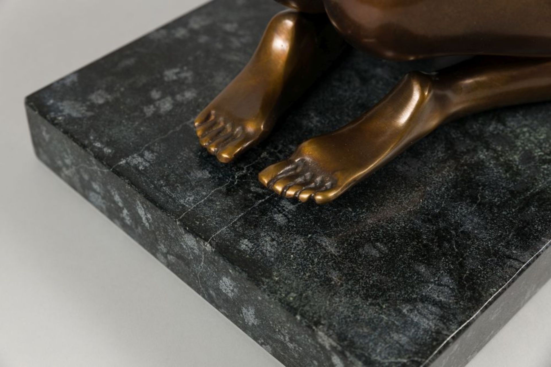 Viennese Sphinx Bronze on granite-pedestal Signed and numbered: 32/500 12,6 x 7,9 in - Image 7 of 11