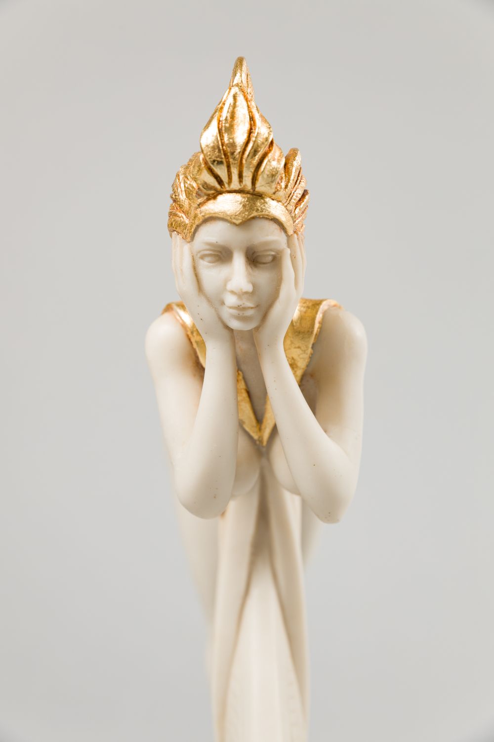 Papagena Polymeric art casting, partly gilded Signed and numbered: 364/999 9,8 x 9,1 in Since the - Image 9 of 10