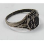 Imperial German Luftwaffe commemorative silver ring '1914-1917' and with image of an aircraft