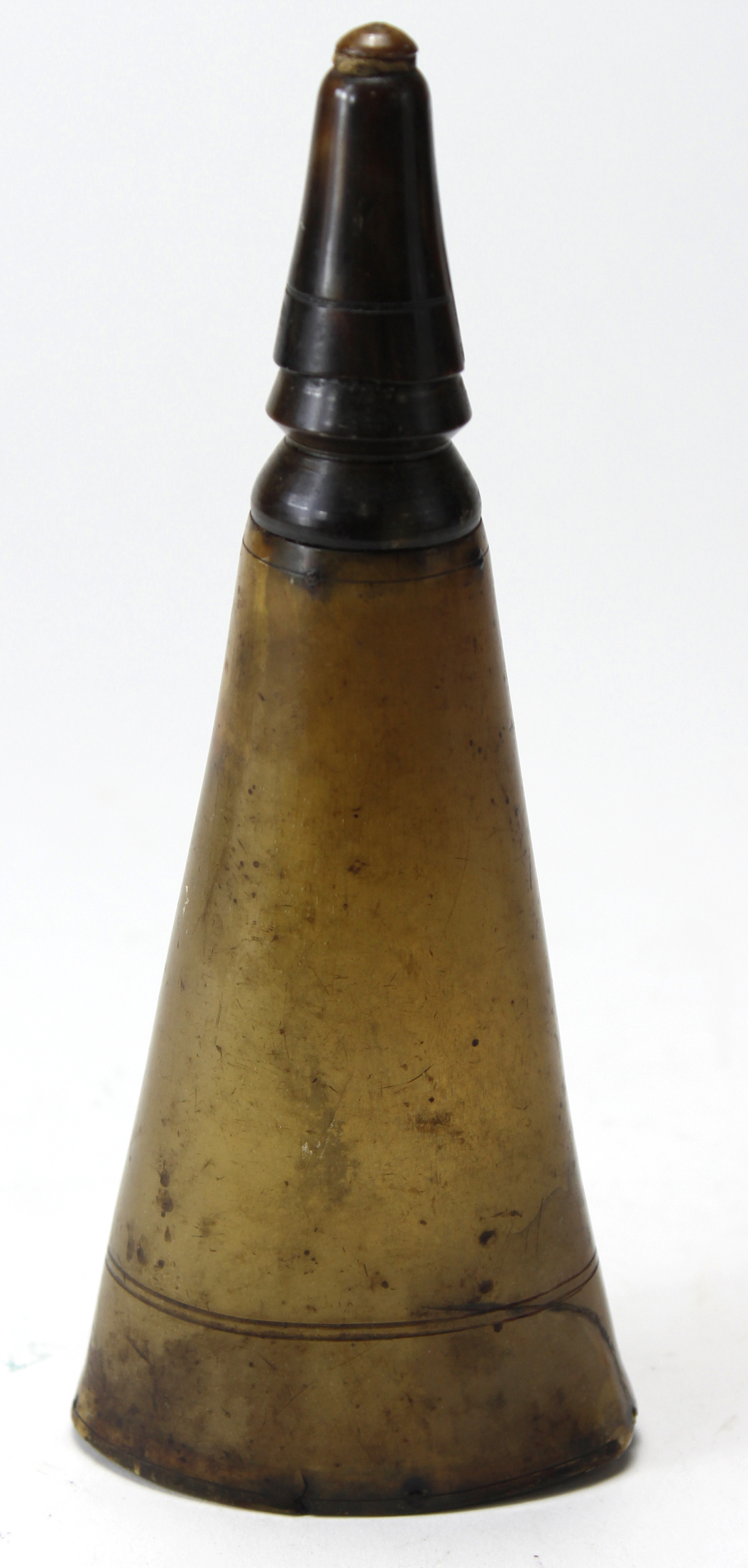 Powder Flask, an early possibly 18th century horn powder flask, shape similar to Riling 63. Horn