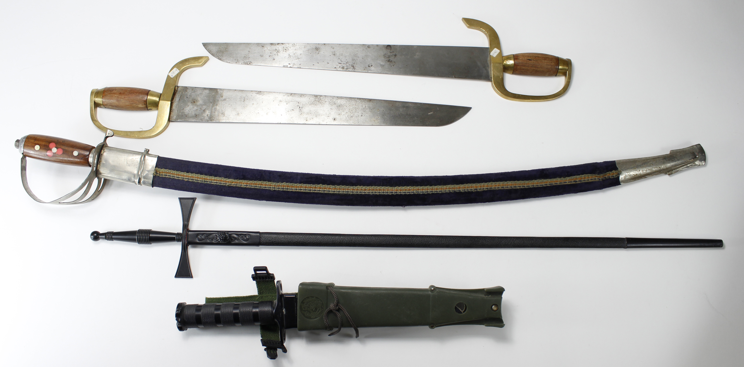 Various edged weapons inc Masonic sword with scabbard, and a Aitor Jungle King survival knife. (5)