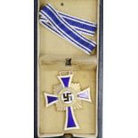 German Mothers Cross in gold, in fitted case
