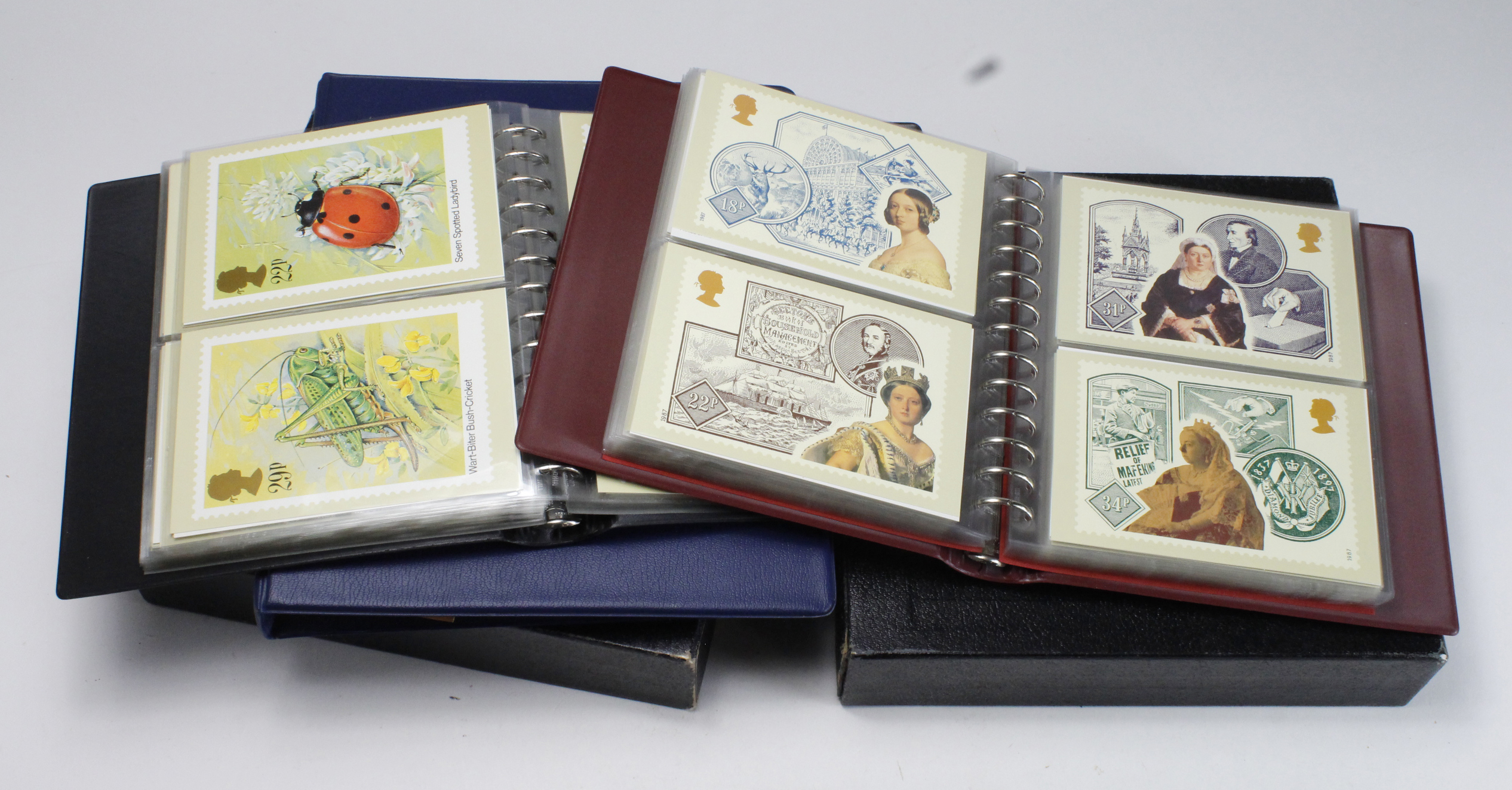 GB - collection consisting of 2x Plymouth Albums with mint stamps of QE2 from 1953 Coronation,