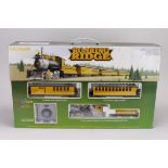 Bachmann Spectrum Narrow gauge Roaring Ridge locomotive & carriages (no. 25014), contained in