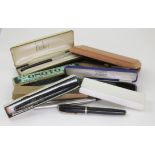 Fountain Pens. A collection of nine fountain pens (some boxed), including Parker, Onoto, etc. (