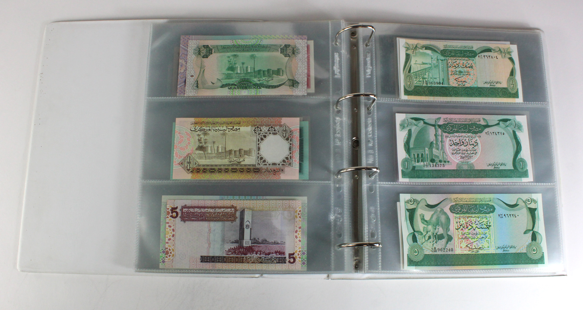 World, Africa (151) a superb collection of Uncirculated notes in an album, Algeria, Angola, - Image 27 of 44