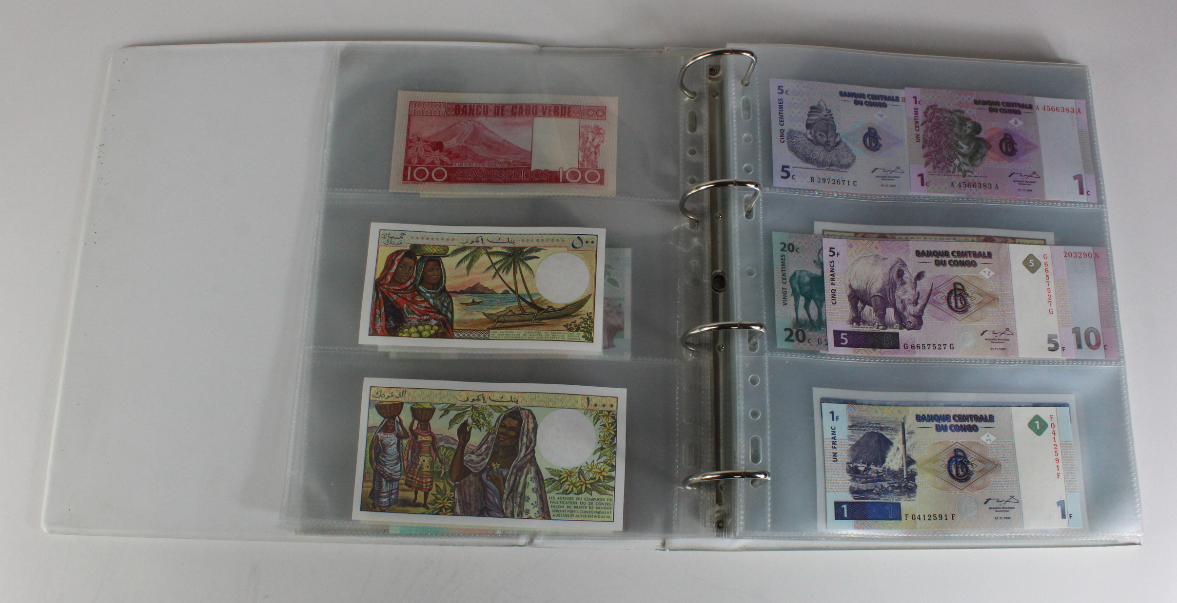 World, Africa (151) a superb collection of Uncirculated notes in an album, Algeria, Angola, - Image 7 of 44