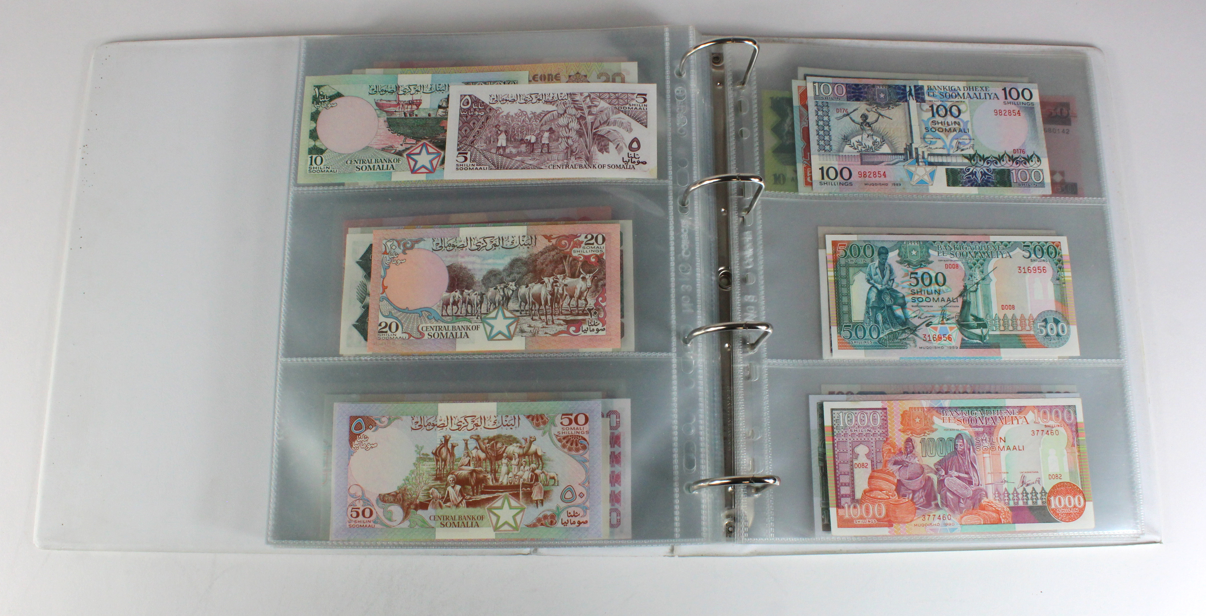 World, Africa (151) a superb collection of Uncirculated notes in an album, Algeria, Angola, - Image 41 of 44