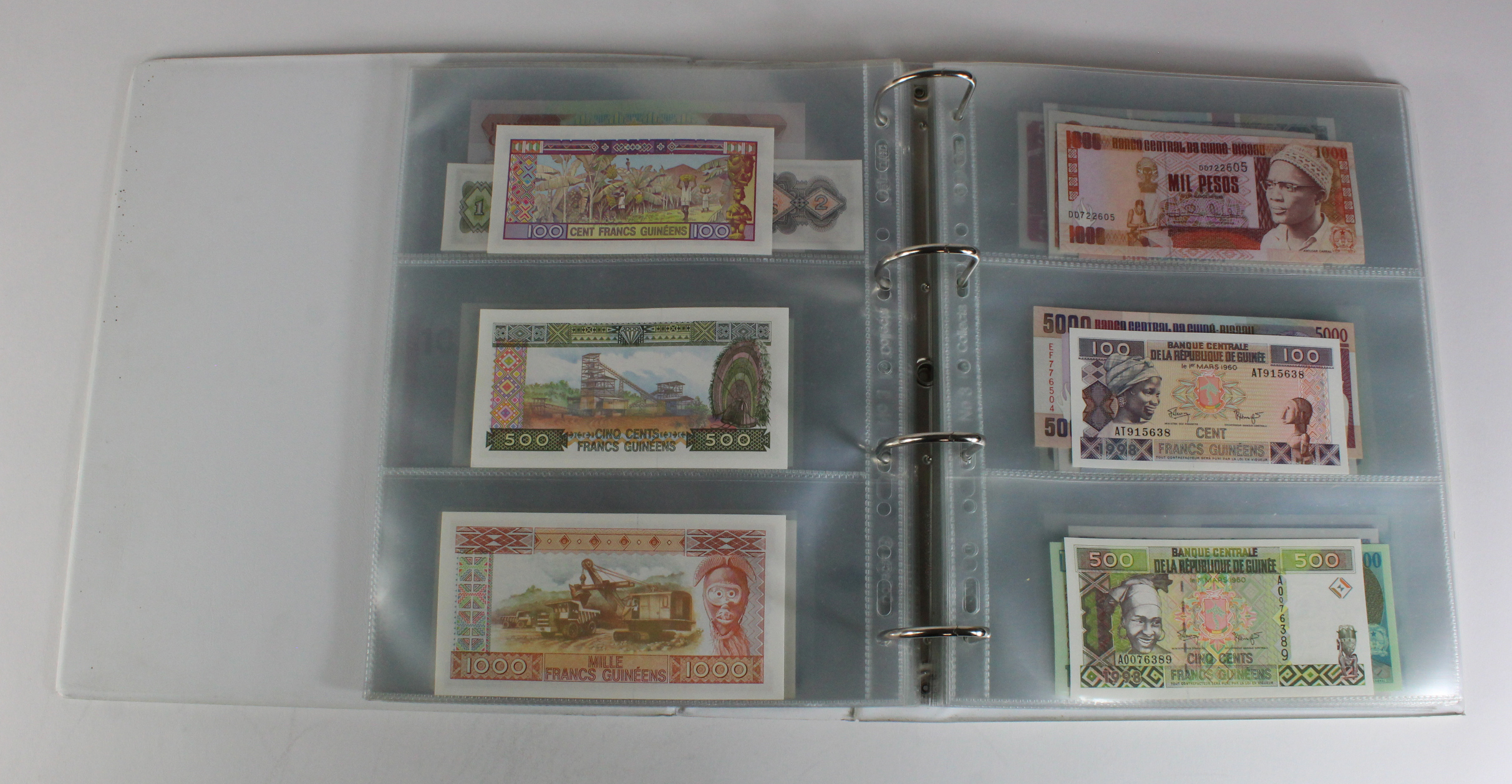 World, Africa (151) a superb collection of Uncirculated notes in an album, Algeria, Angola, - Image 19 of 44