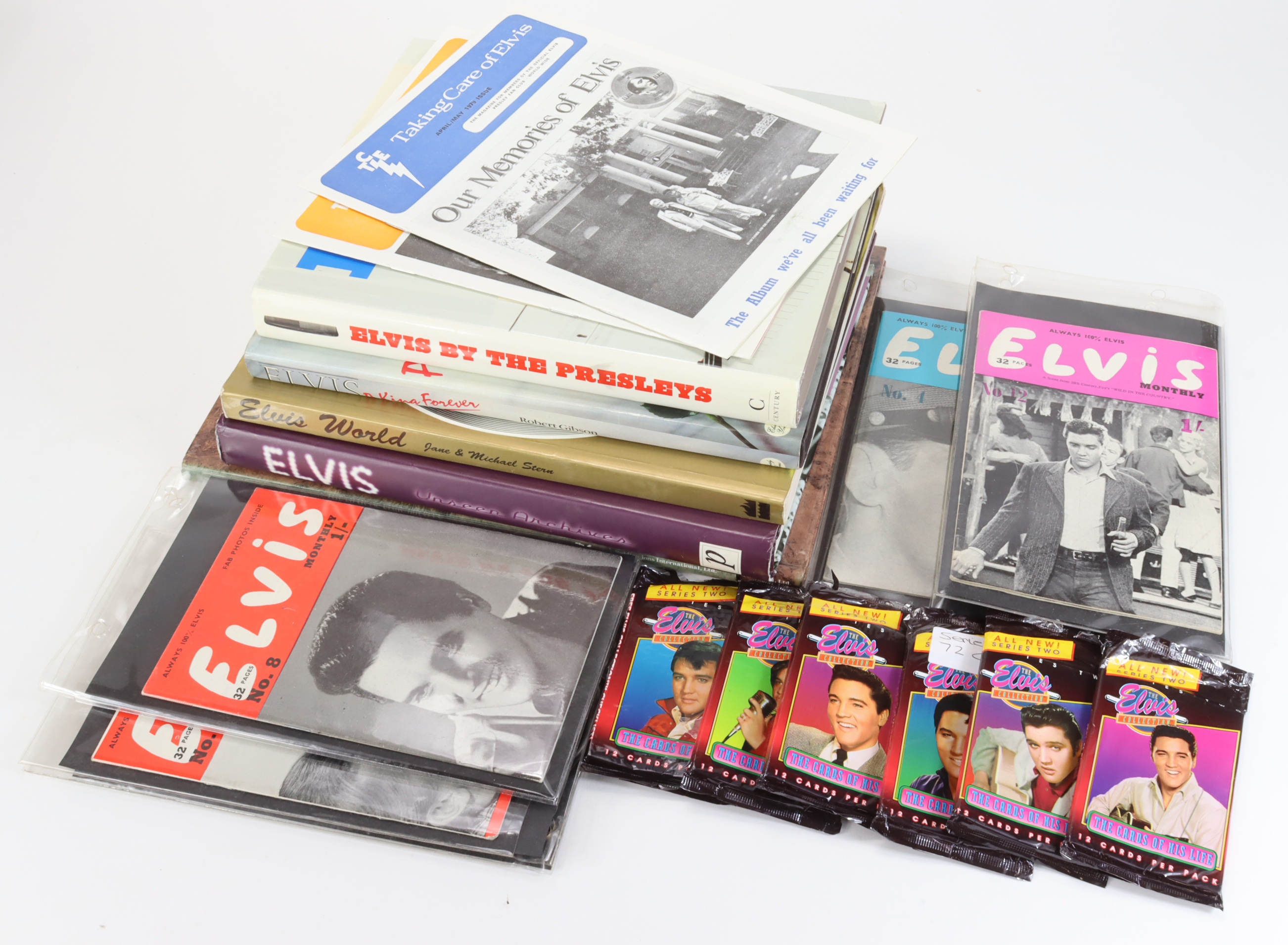 Elvis Presley selection, including Books, Magazines, cards, etc. Good lot. (Qty)