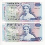 New Zealand 10 Dollars (2) issued 1994, signed D.T. Brash, a consecutively numbered pair of