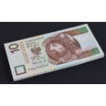 Poland 10 Zlotych (50) dated 25th March 1994, a consecutively numbered bundle of 50 notes, serial