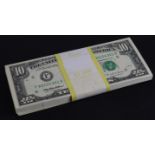 USA 10 Dollars (100) dated series 1995, a full bundle of consecutively numbered notes still in