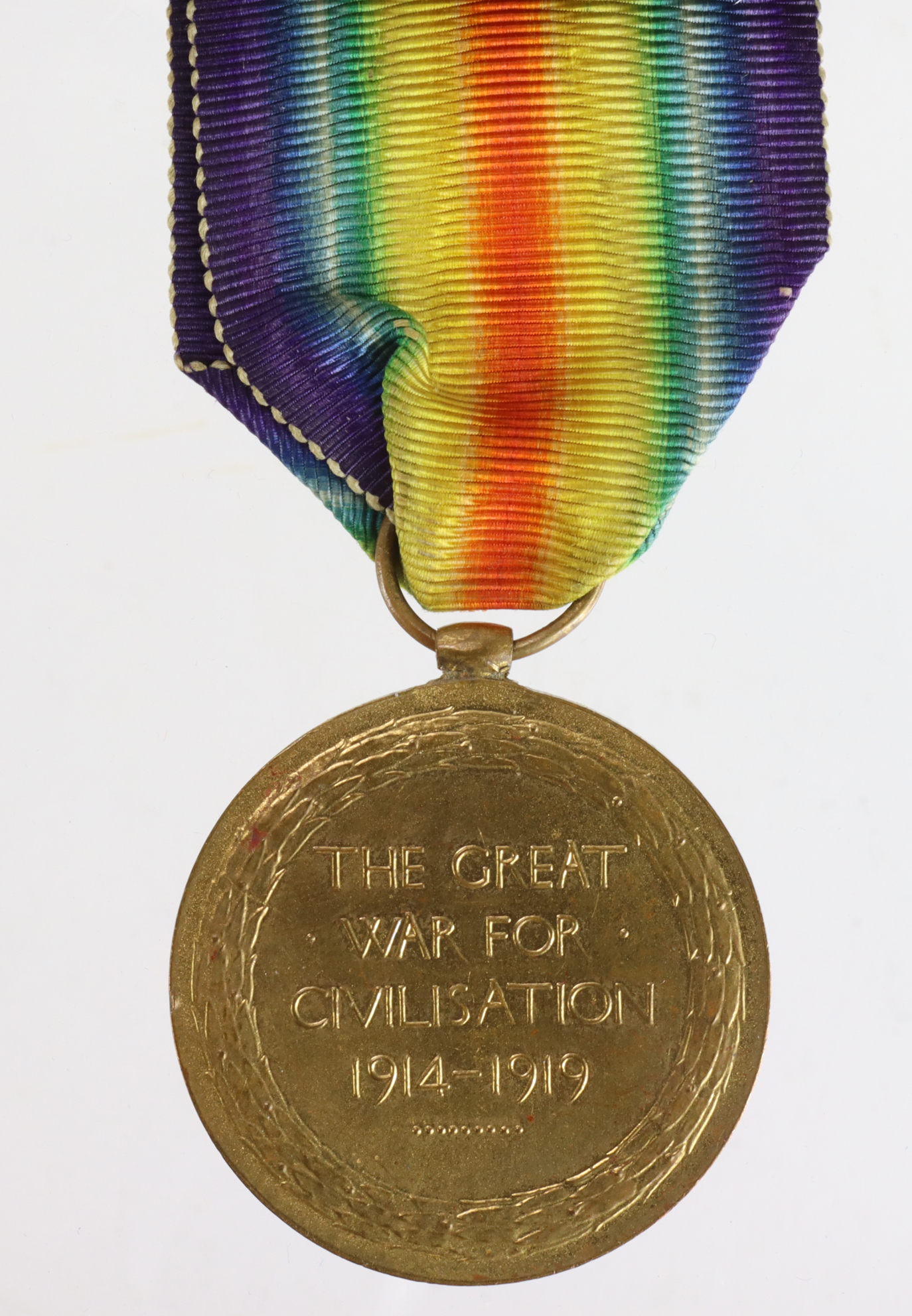 Victory Medal to B-200217 Pte W E Mott Rifle Brigade. Died of Wounds 20th August 1917 with the 7th - Image 2 of 2