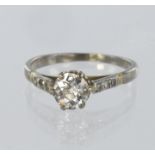 18ct white gold ring set with principal round brilliant cut diamond (some damage to girdle and