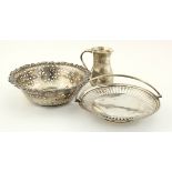 Mixed silver to include small milk jug along with two bon bon dishes. Total weight 298g